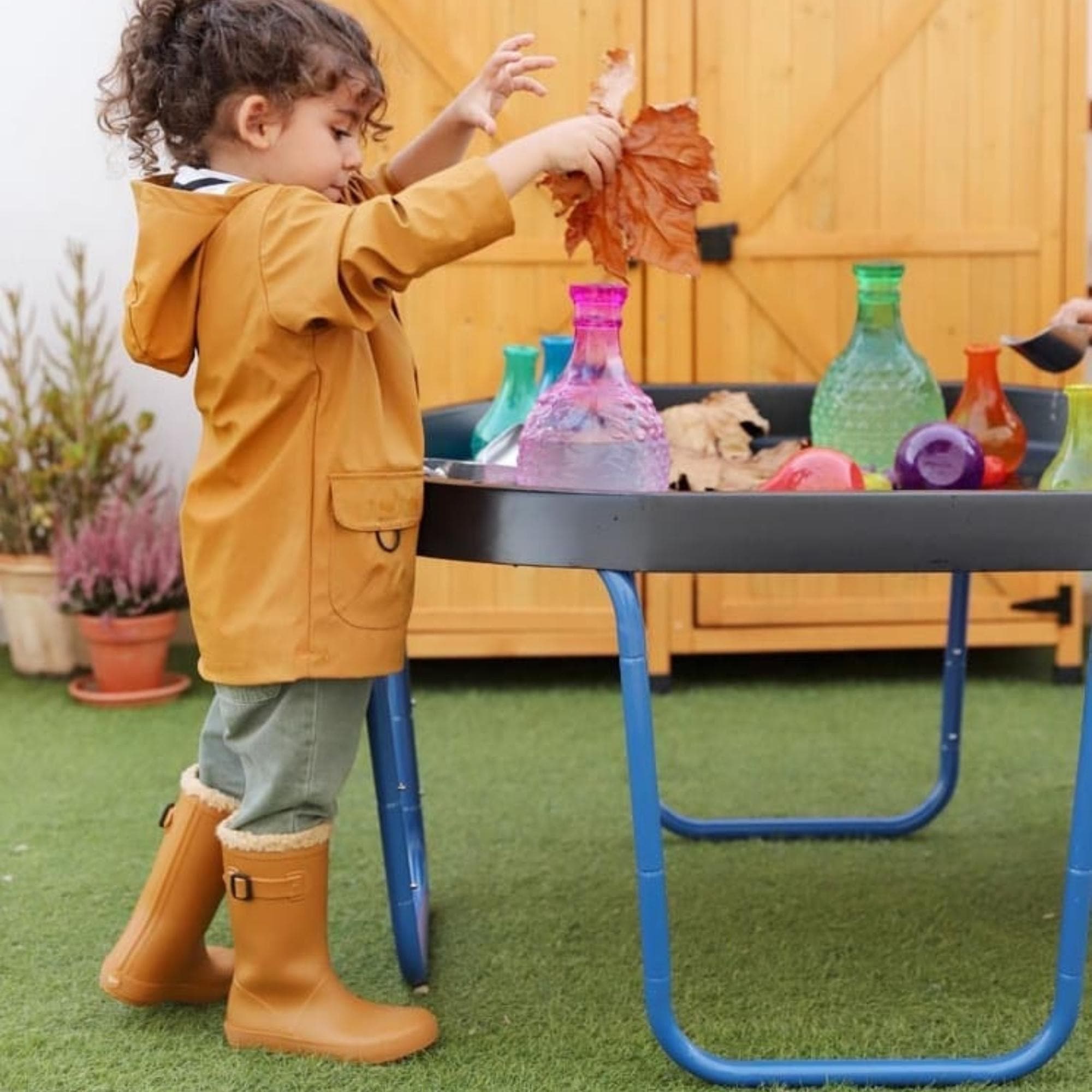 Active Tuff tray and Stand, These versatile tuff spot trays are simply superb and the added benefit of this package is that the Tuff tray comes with an height adjustable stand,making it the complete package to get up and running with your sensory play ideas straight away. The Active World Tuff tray and Stand store away easily after use, you can carry them easily, attach canopies easily to the top holes, and they are extremely durable. Tuff trays and stands have so many uses both indoor and outdoor. Will you