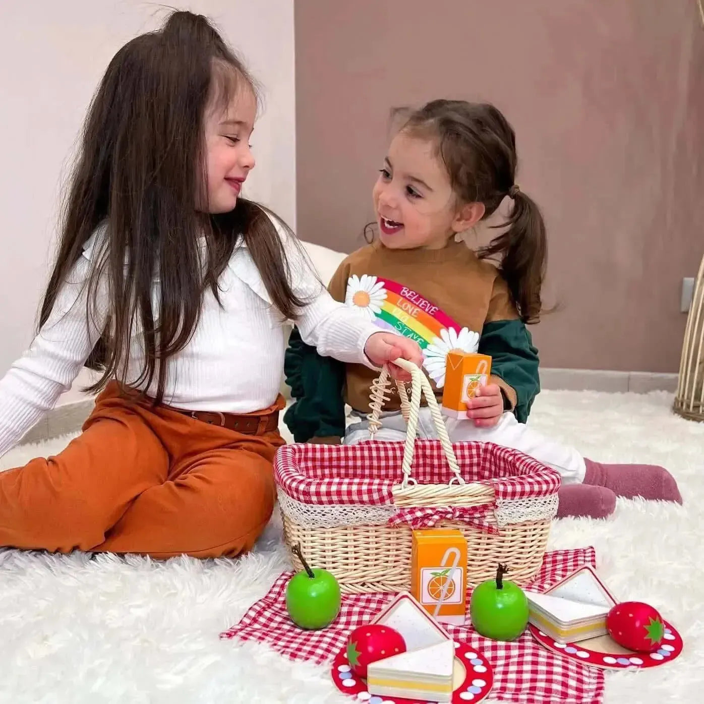 Bigjigs Picnic Basket-Bigjigs Picnic Basket