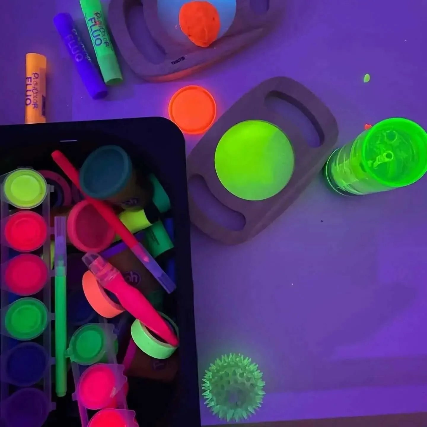 Easy Hold Glow Panels pk 3-Easy Hold Glow Panels pk 3