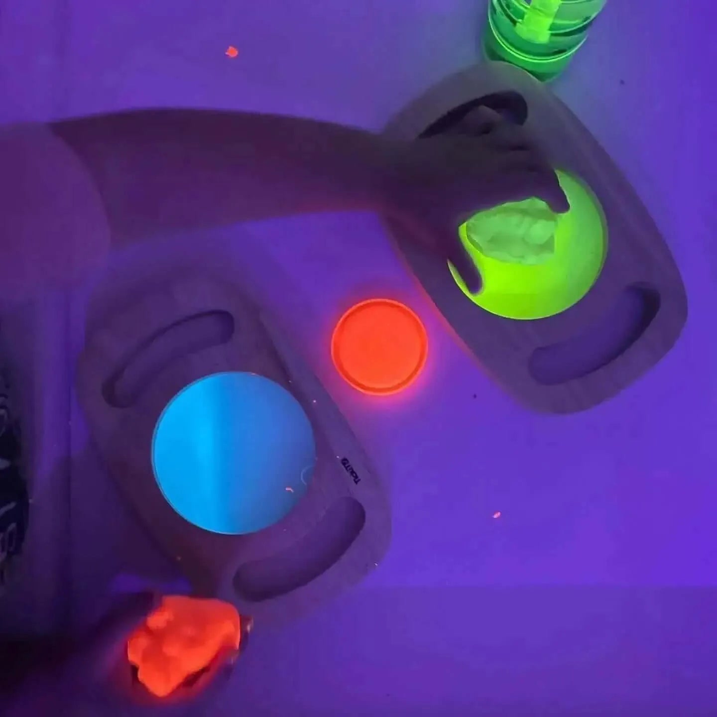 Easy Hold Glow Panels pk 3-Easy Hold Glow Panels pk 3