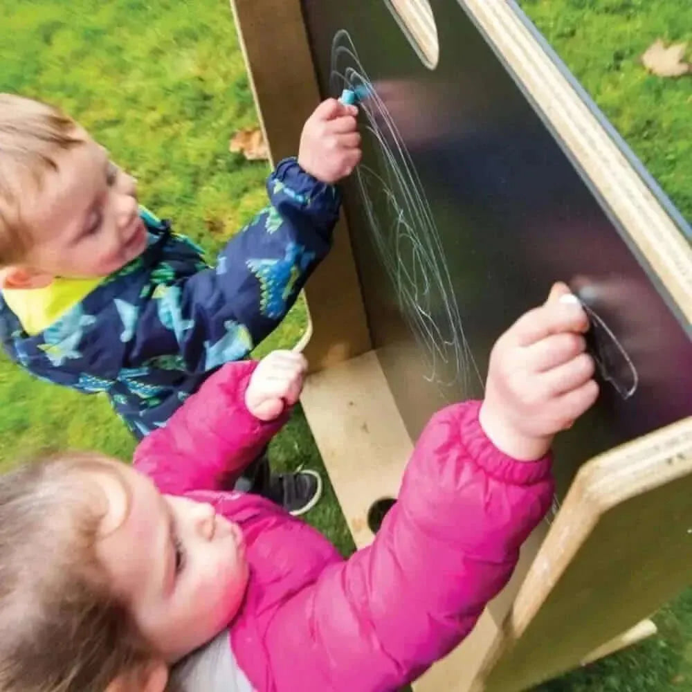 Leave Me Outdoors Childrens Easel-Leave Me Outdoors Childrens Easel