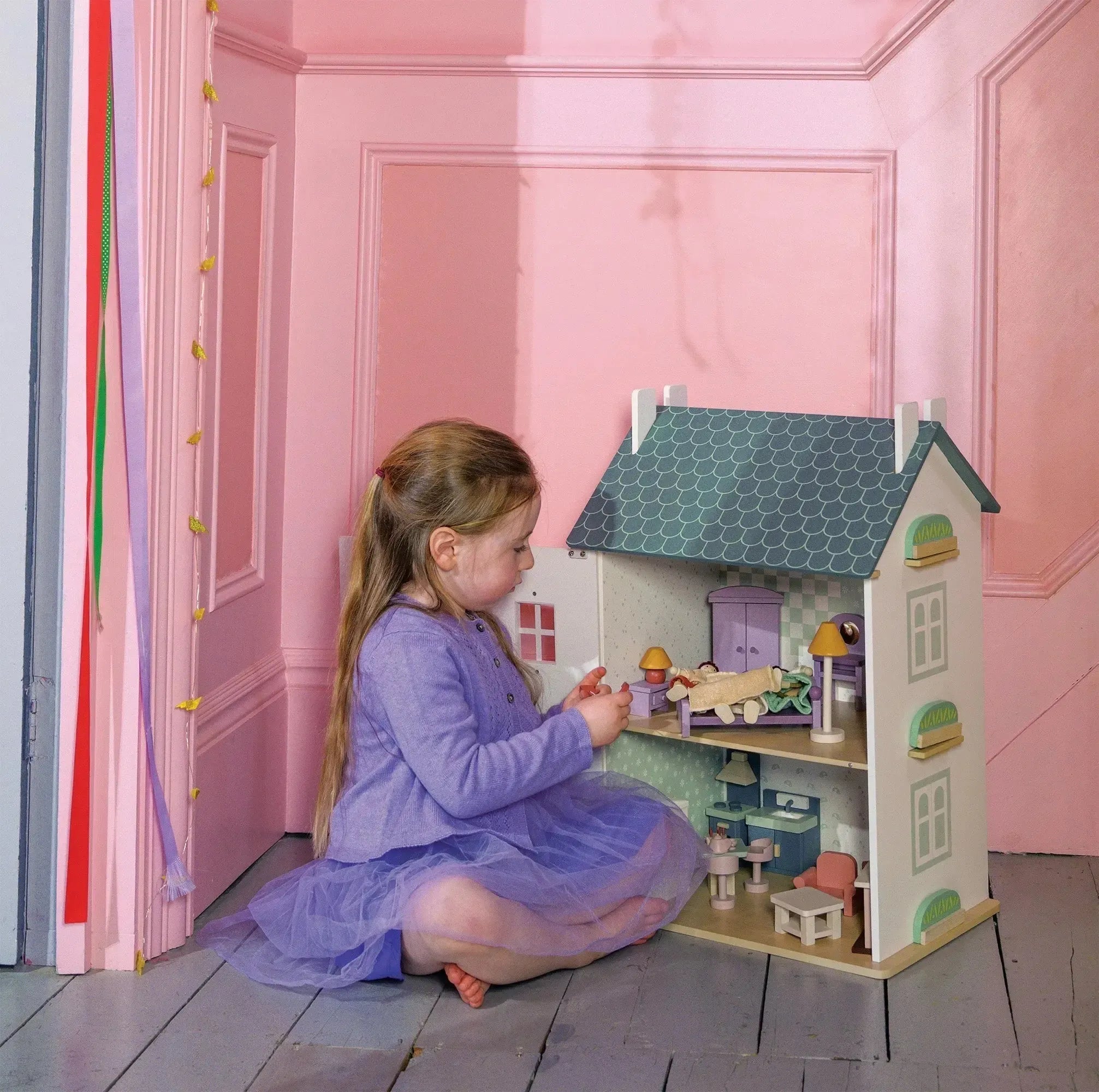 Mentari Willow Dolls House-Mentari Willow Dolls House