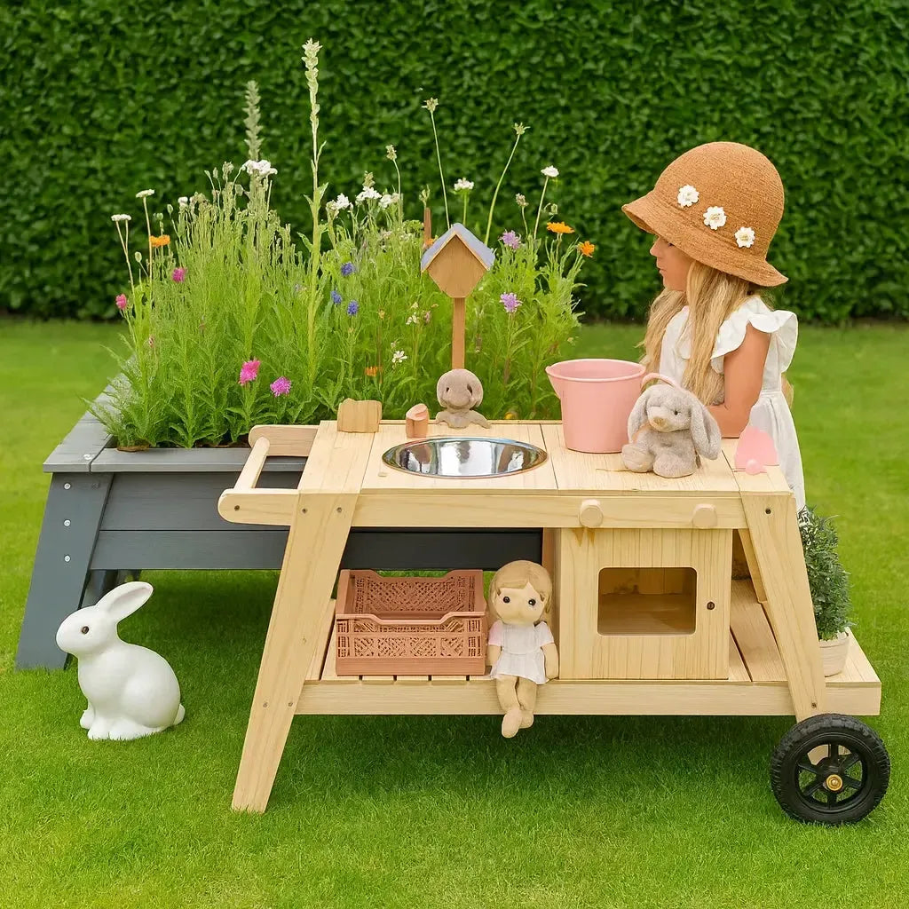 Mud Kitchen-Mud Kitchen