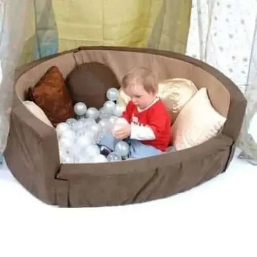 Snuggly Den-Snuggly Den