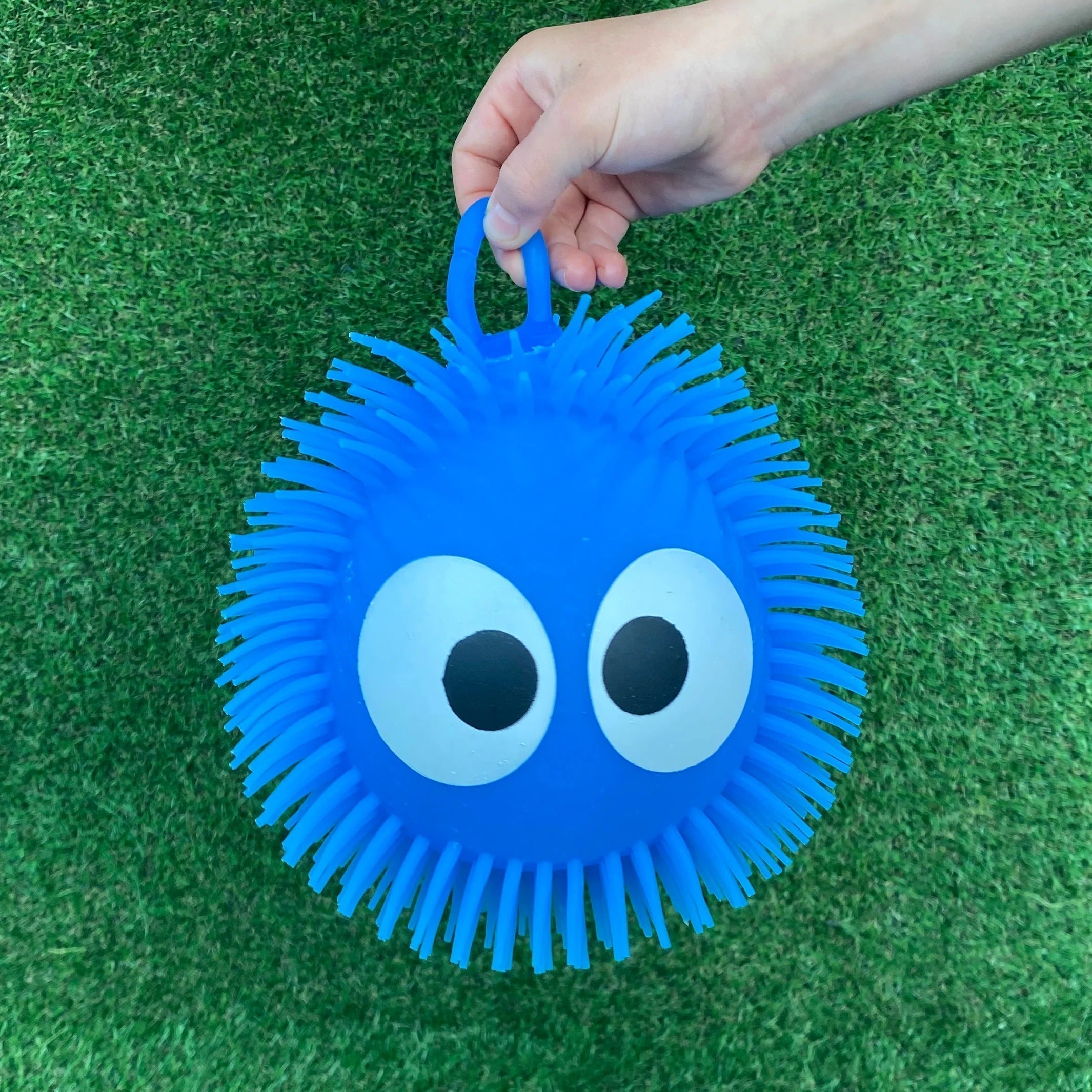 Big Eyed Puffer Ball, Looking for a fun and cute way to relieve stress and anxiety? The Big Eyed Puffer Ball is the perfect toy for you! This squishy and bouncy ball is designed to bring a smile to your face and help you relax after a long day. With its adorable cartoon eyes and bright colours, this puffer ball is irresistible to play with. Simply give it a good squeeze, and watch as bubbles form and pop out in a comical way. The tentacles of the ball provide a satisfying tactile experience, making it great