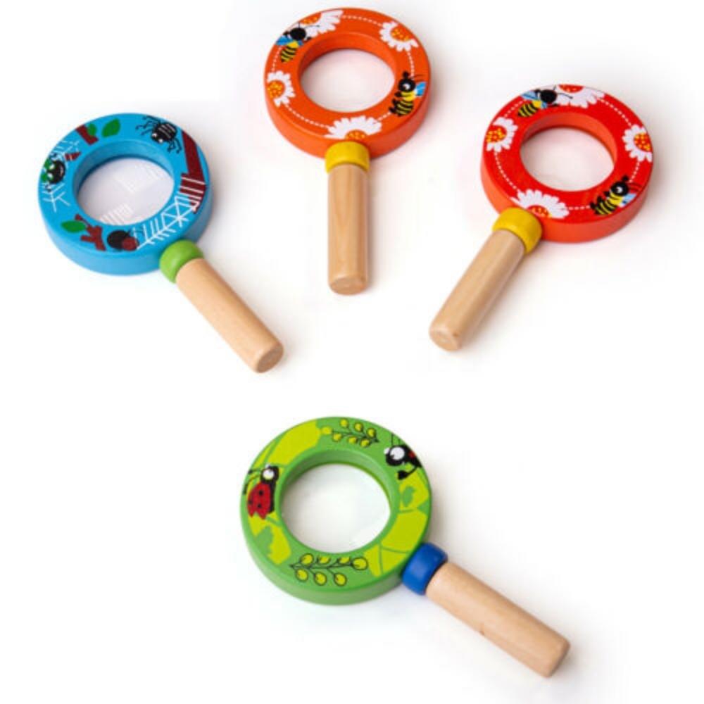 Bigjigs Mini Magnifiers (Pk 4), Grab your Bigjigs Mini Magnifiers and head out into the garden to discover a tiny world, enlarged! These traditional Bigjigs Mini Magnifiers feature a chunky handle that is easy for little hands to grasp and hold whilst exploring. A useful educational toy, our sturdy and robust magnifiers are ideal for hunting minibeasts, studying insects and plants, examining small objects, reading small text and even playing spies and detectives! Magnifiers are a great way to develop observ