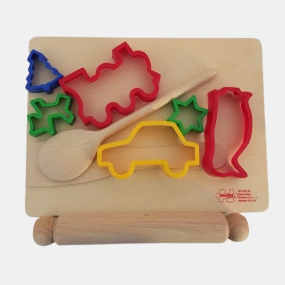 Bigjigs Small Pastry Board Pack of 2, Bigjigs Toys wooden Pastry Boards look great in a play kitchen and are just as useful to help youngsters learn to roll out pastry for real. The Bigjigs Small Pastry Board Pack of 2 are made from high quality, responsibly sourced materials. Conforms to current European safety standards. For the little helper in the kitchen, here's a dedicated pastry board for fun baking sessions! Alternatively it works just as well in the Bigjigs play kitchen. Encourages interactive and 