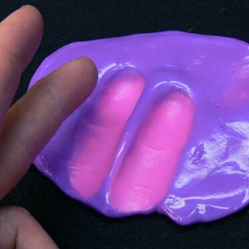 Colour changing putty, Introducing our incredible Colour Changing Putty, a must-have for anyone who enjoys sensory play and visual delights. Get ready to be amazed as you watch this putty magically transform its color right before your eyes! This innovative putty reacts to the warmth of your hand, instantly changing its color as it comes into contact with your skin. With every play, knead, and stretch, you'll witness an enchanting display of vibrant color changes. It's like having a mini science experiment 