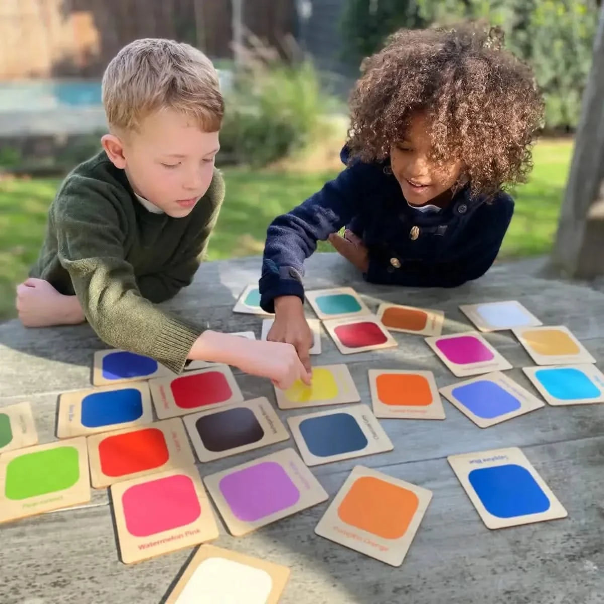 Curating Colours-Curating Colours