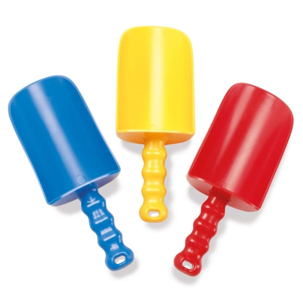 Dantoy Super Scoop, Soft pliable 23cm easy grip scoop perfect for little hands. Ideal for sand pits or the beach. Children can dig their own trench with these easy grip scoops. They can use the scoop to dig out the sand from around their castle to make their own moat or they can use it to help with gardening and scooping out the potting mix from the container and placing it around the plant. It can also be used in water activities by scooping the water up and transporting it to their sandcastle moat. Childr