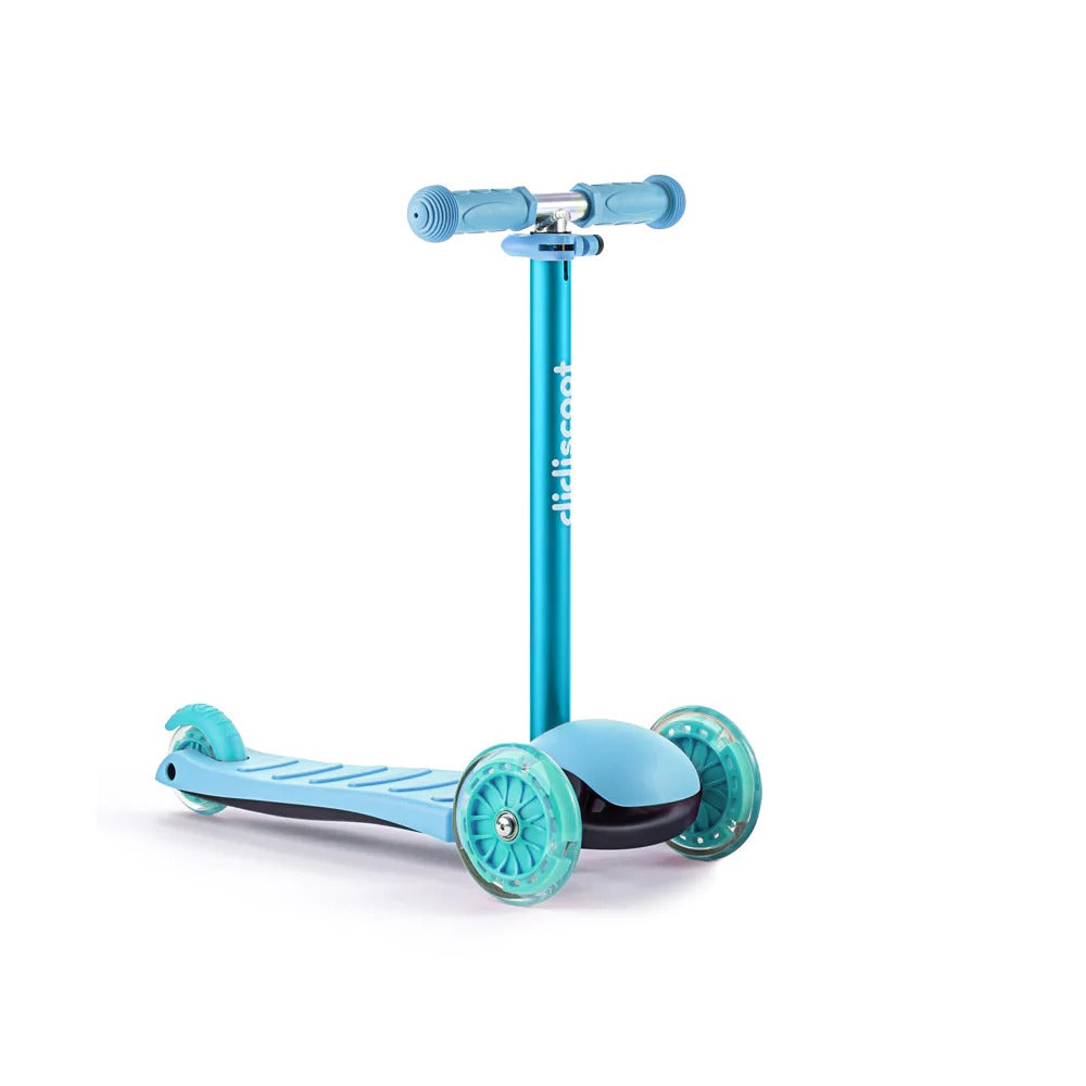 Didiscoot Teal, Enjoy a smooth ride with Didiscoot, a colourful kids 3 wheel scooter. Featuring a modern lean to steer design, it’s easy to ride - simply use your foot to get going! Didiscoot Teal develops children’s confidence, balance and mobility - the three wheels helping to keep them stable and upright. Why is Didiscoot the best scooter for kids? With no pedals or batteries required, it features an adjustable handlebar height (58cm, 67cm and 76cm) to cater for all ages; Didiscoot grows as tall as your 