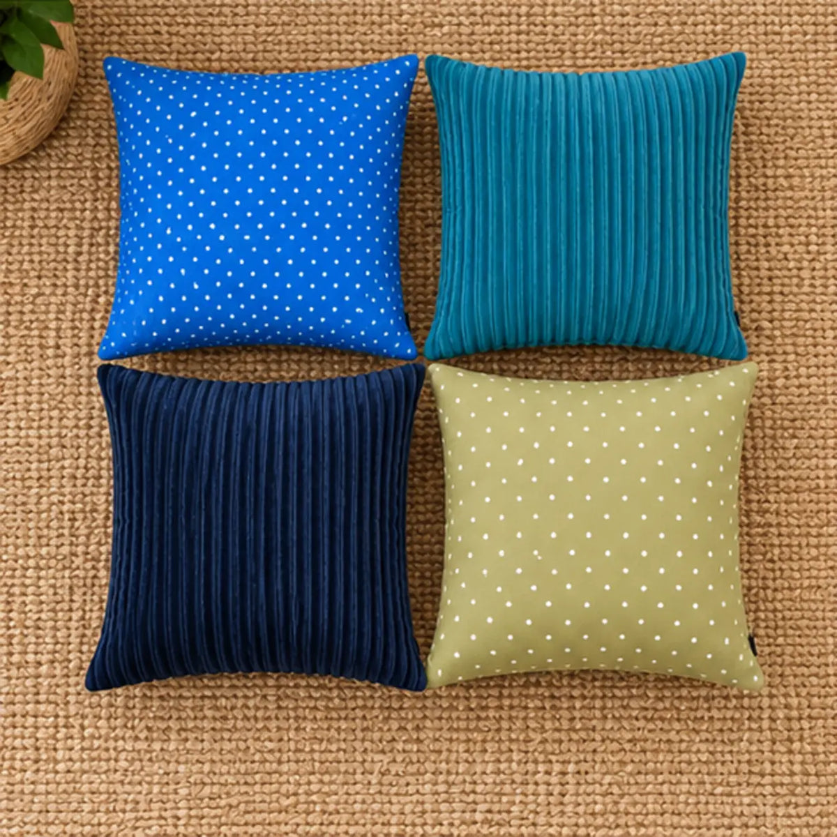 Elements Cushions Water set of four in sensory learning setting 7