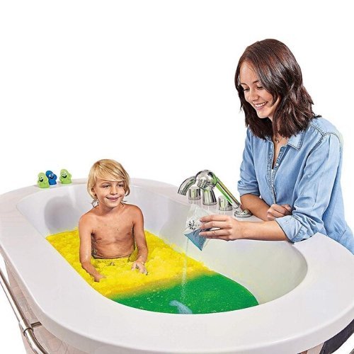 Gelli Baff Colour Changing - Green, Turn bath time into the ultimate goo experience with the stunning Gelli Baff Colour Changing Yellow to Green edition. Simply run your bath, add the Gelli Baff Colour Changing magic packs, then stand back and watch as the boring old bath water turns into thick goo! What's more, this special version changes colour when you add the second sachet of Gelli Baff. This colour changing Gelli Baff doesn't stain and is also completely safe to use. Gelli Baff Colour Changing Bathing