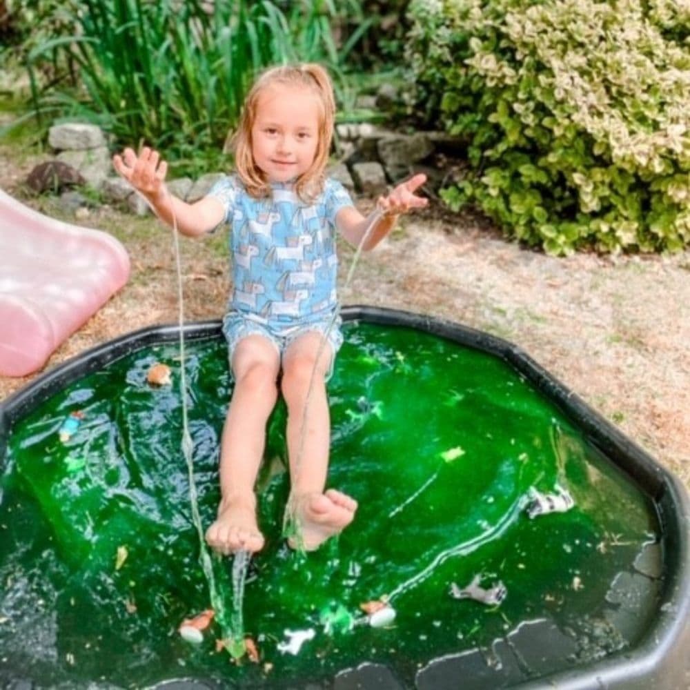 Gelli Slime Green 600g, Gelli Slime Green 600g creates a completely different texture and feel and turns the water into a gooey, drippy, oozy messy play area. Unlike Gelibaff,The Gelli Slime Green 600g doesn't need a second powder to dissolve the solution, instead you just add more water making it simple to use. Turns your water into eco-friendly goo or modelling gelli. Colourful, tactile, sensory playtime activity, ideal for early years settings or for changing materials in a primary setting. This product 