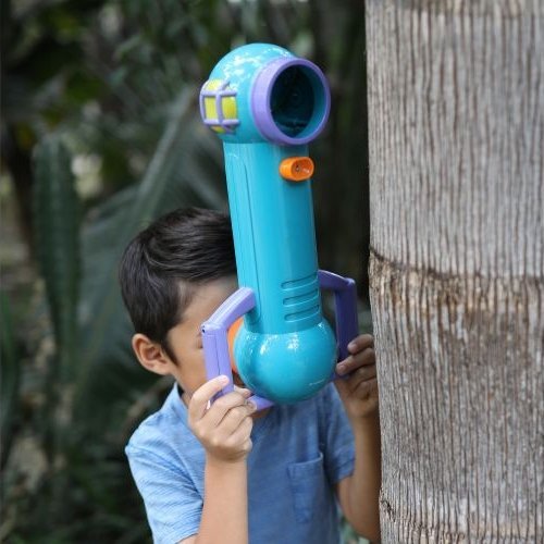 GeoSafari Jr Sneak & Peek Periscope, Observe nature from a secret hideout using this exciting new GeoSafari Jr Sneak & Peek Periscope. Young explorers can remain undetected as they peek over large rocks or around trees. The GeoSafari Jr Sneak & Peek Periscope has a featured LED light to spy on nocturnal animals or peer into a dark space. The GeoSafari Jr Sneak & Peek Periscope has a wide viewing area so little ones can see far and wide while easy grip handles and soft goggles with a comfortable nose placeme