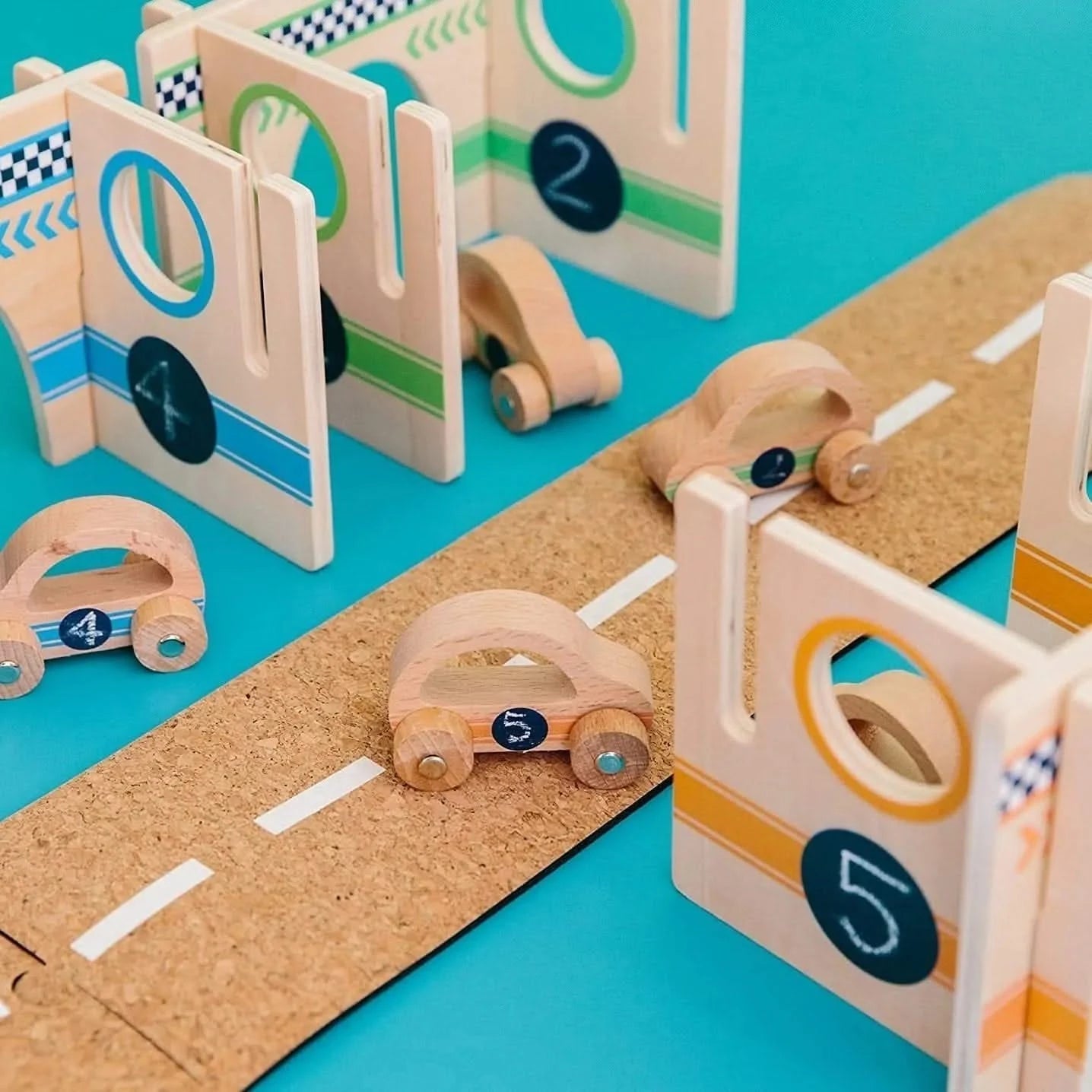 Happy Architect Raceway With Cars-Happy Architect Raceway With Cars