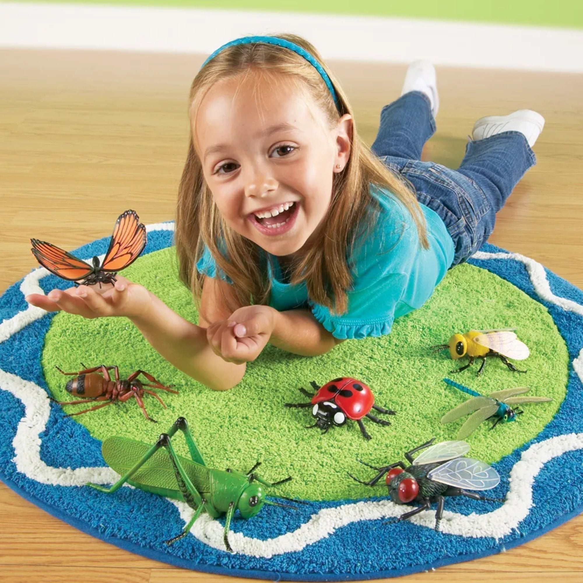 Jumbo Insects, Introducing our Jumbo Insects set - the perfect way for your class to explore the world of insects without needing any magnification equipment! With stunningly realistic details, this set is ideal for children who love imaginative play, early science exploration, or learning about different species.The Jumbo Insects set includes seven jumbo insects: a fly, ant, bee, ladybird, grasshopper, butterfly, and dragonfly. Children will love examining each insect in detail, learning about their unique
