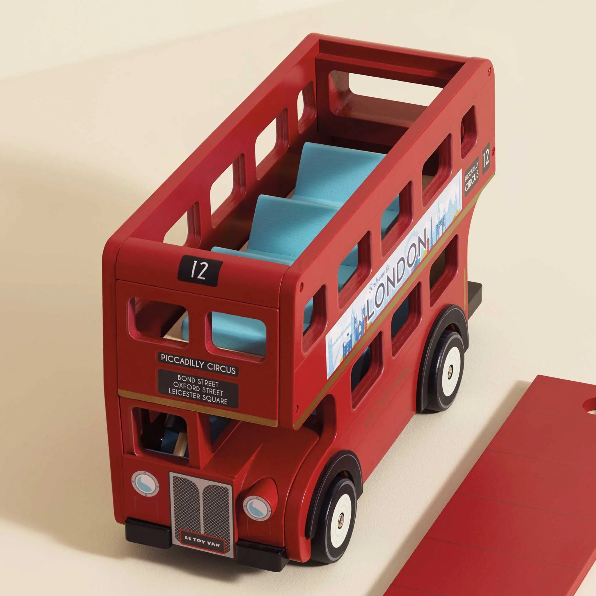 London Wooden Bus-London Wooden Bus