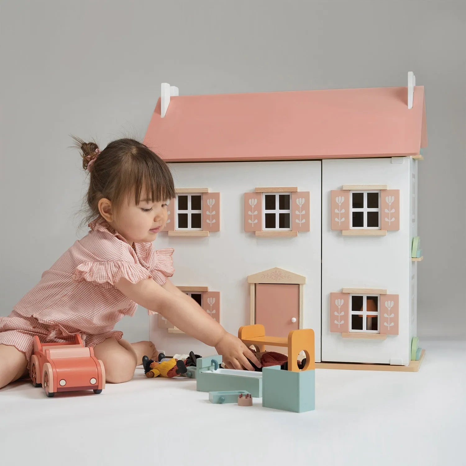 Mentari Clover Dolls House-Mentari Clover Dolls House