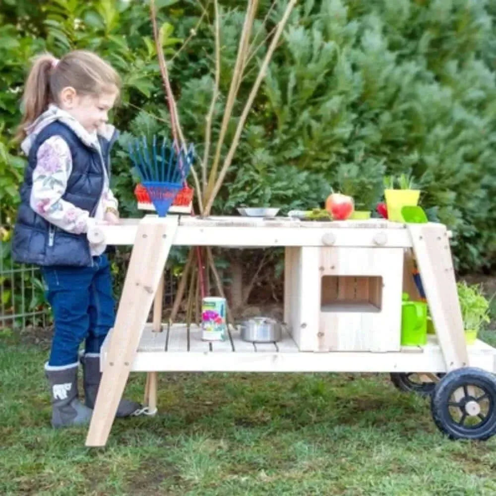 Mud Kitchen-Mud Kitchen