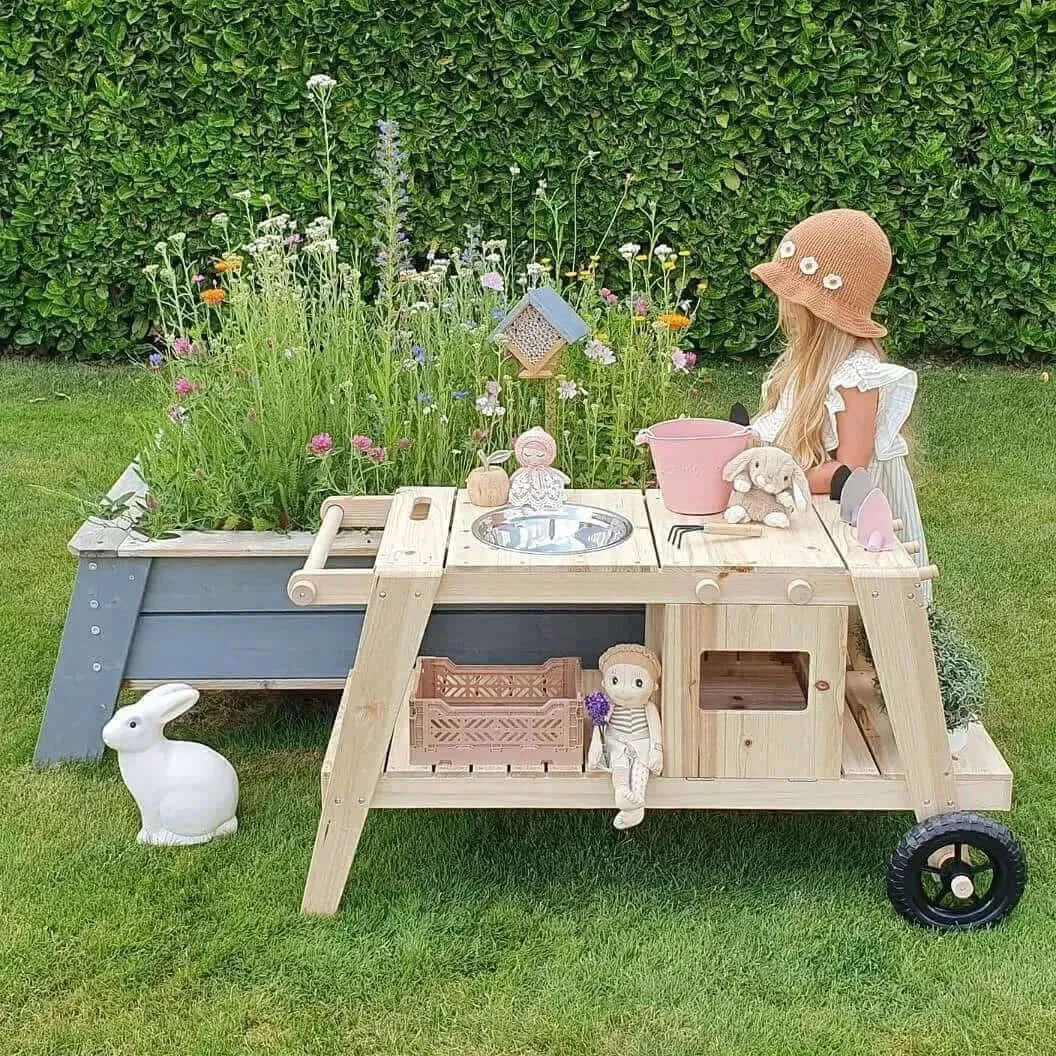 Mud Kitchen-Mud Kitchen