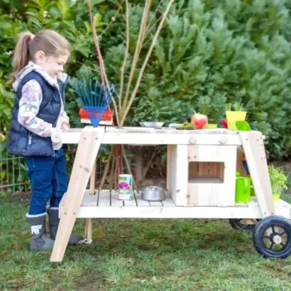 Mud Kitchen-Mud Kitchen