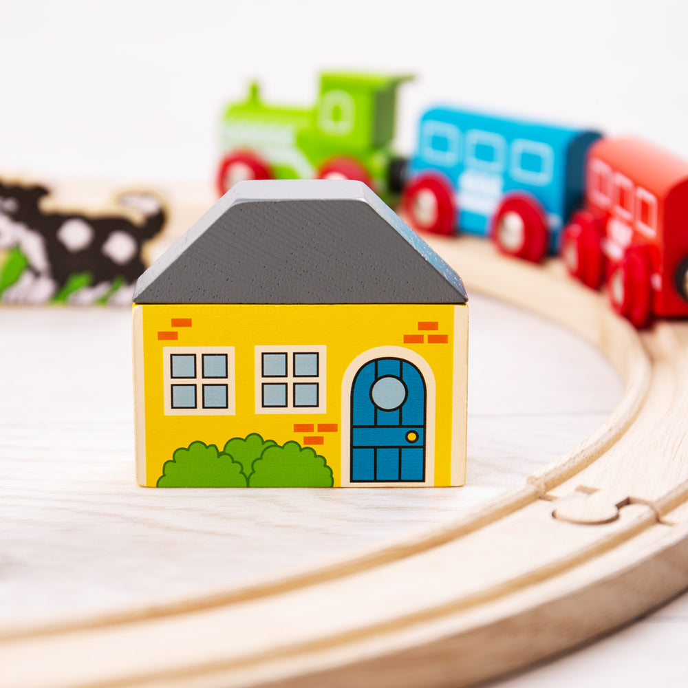 My First Train Set, All aboard! Where are you travelling to today? Bigjigs’ My First Train Set is a creative and educational way to play! The chunky toy train pieces are perfect for being grabbed by little hands, making this the ideal wooden train set for toddlers. Young train drivers are encouraged to take part in role play and will be able to create a unique travel scene each time. The My First Train Set has stunning bright colours which are great for stimulating little minds and are made with child-frien