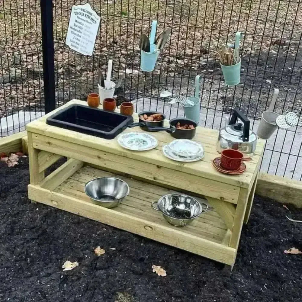 Nature Creative Activity Table,Mud kitchen, forest school ideas ...