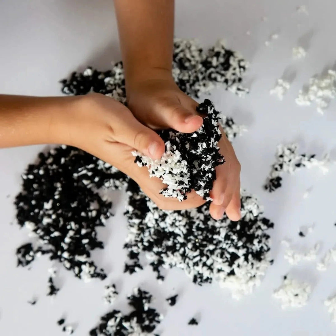 Playfoam Pluffle Twist Black & White-Playfoam Pluffle Twist Black & White