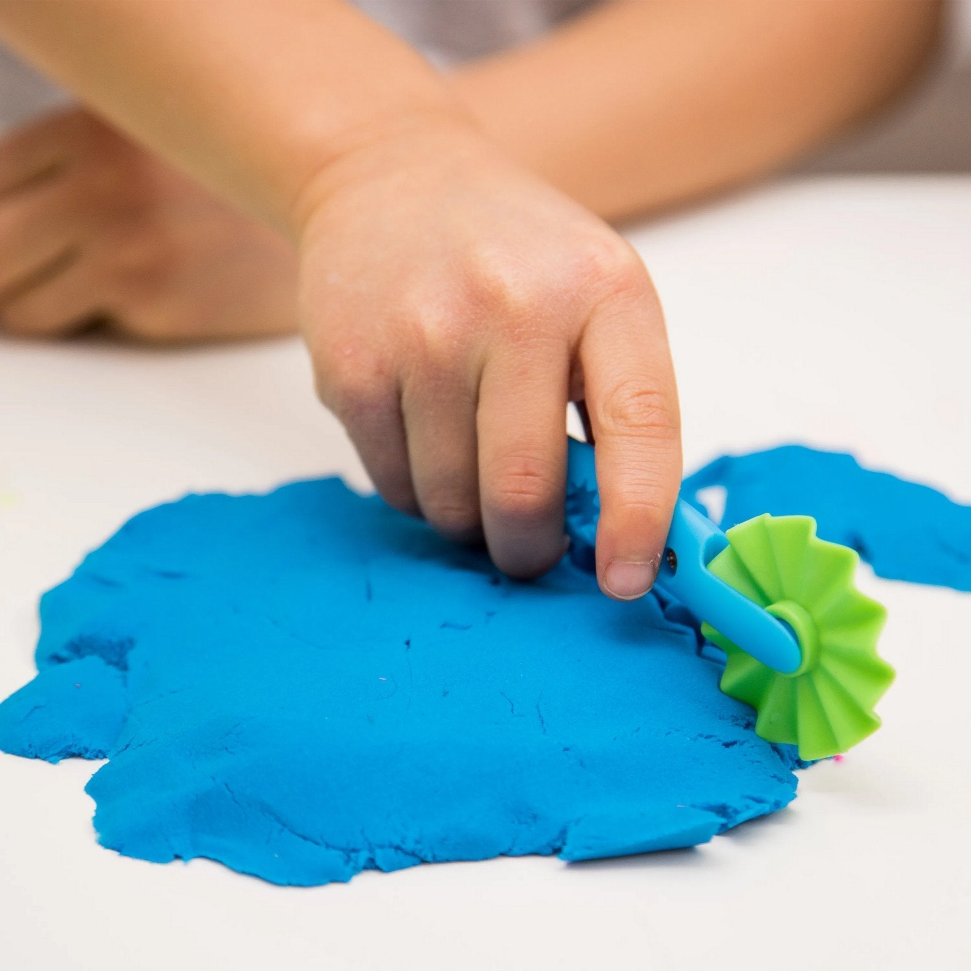 Playfoam Sand 8-Pack, Sink into some seriously soft sculpting shaping fun with Playfoam® Sand.This tactile play sand can be sculpted, squished, and moulded like wet sand, and sifted and scooped like dry sand, making Playfoam Sand perfect for sensory play in the classroom or at home. What’s more, as little hands squish, sculpt, and more, they’re building fine motor skills and hand strength. Sink into soft play sand that’s perfect for shaping, moulding, sculpting, and sifting, anywhere, anytime with Playfoam 