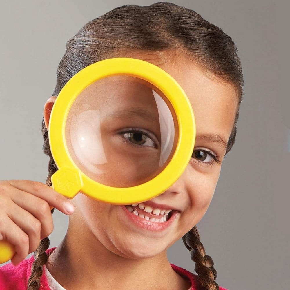 Primary Science Magnifier & Tweezers, The Primary Science Magnifier & Tweezers is a chunky combo set for children to pick up and examine the world around them. The Learning Resources Jumbo Magnifier has a plastic lens which is perfect for younger children, as it won’t smash if dropped. The lens has a magnification of x4. 5 and comes with a pop-out stand for hands-free viewing. The accompanying Jumbo Tweezer has ergonomic depressions to encourage children to grip the tweezers properly, great for developing e
