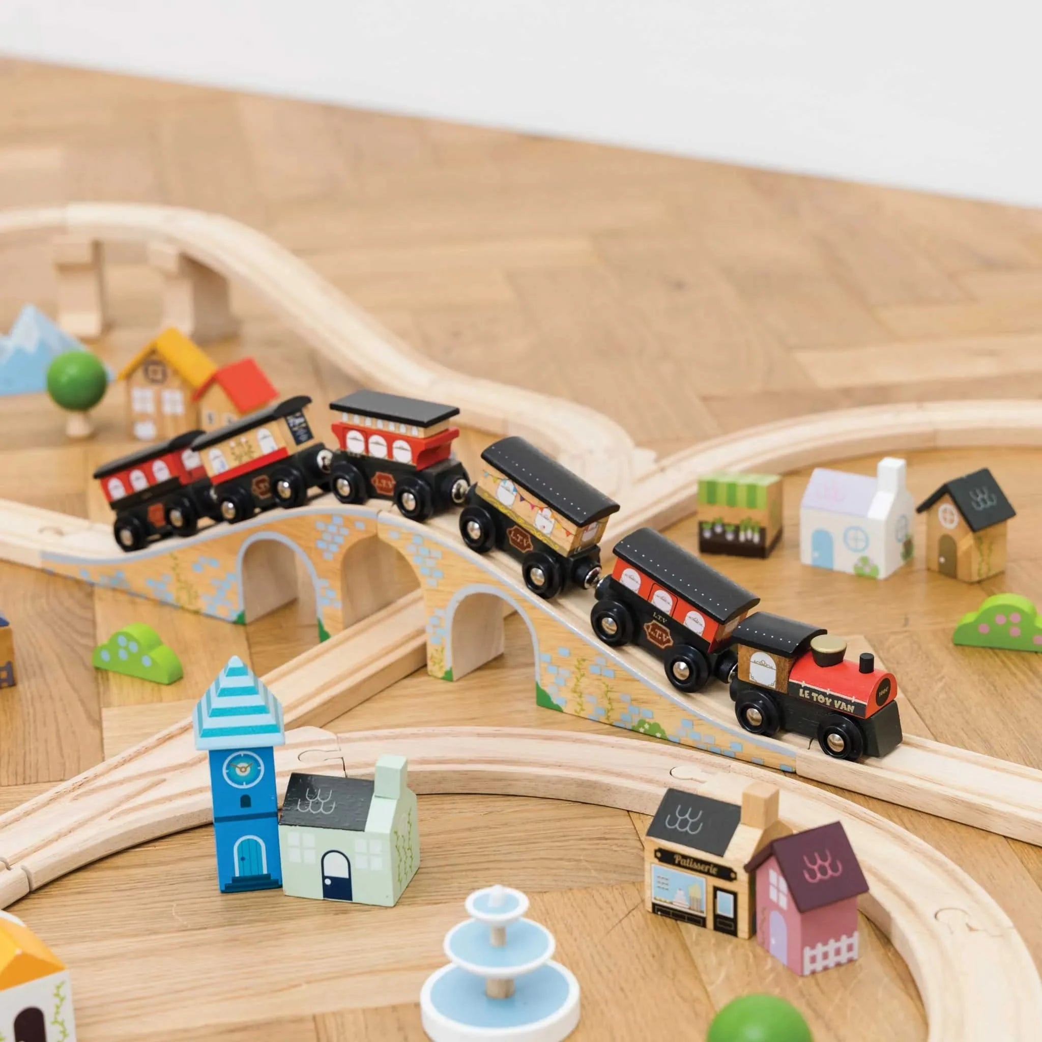Royal Express Train Set-Royal Express Train Set