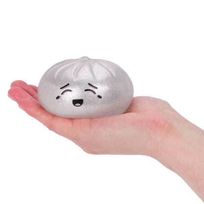 Squeezing Soft Steamed Bun Surprise-Squeezing Soft Steamed Bun Surprise