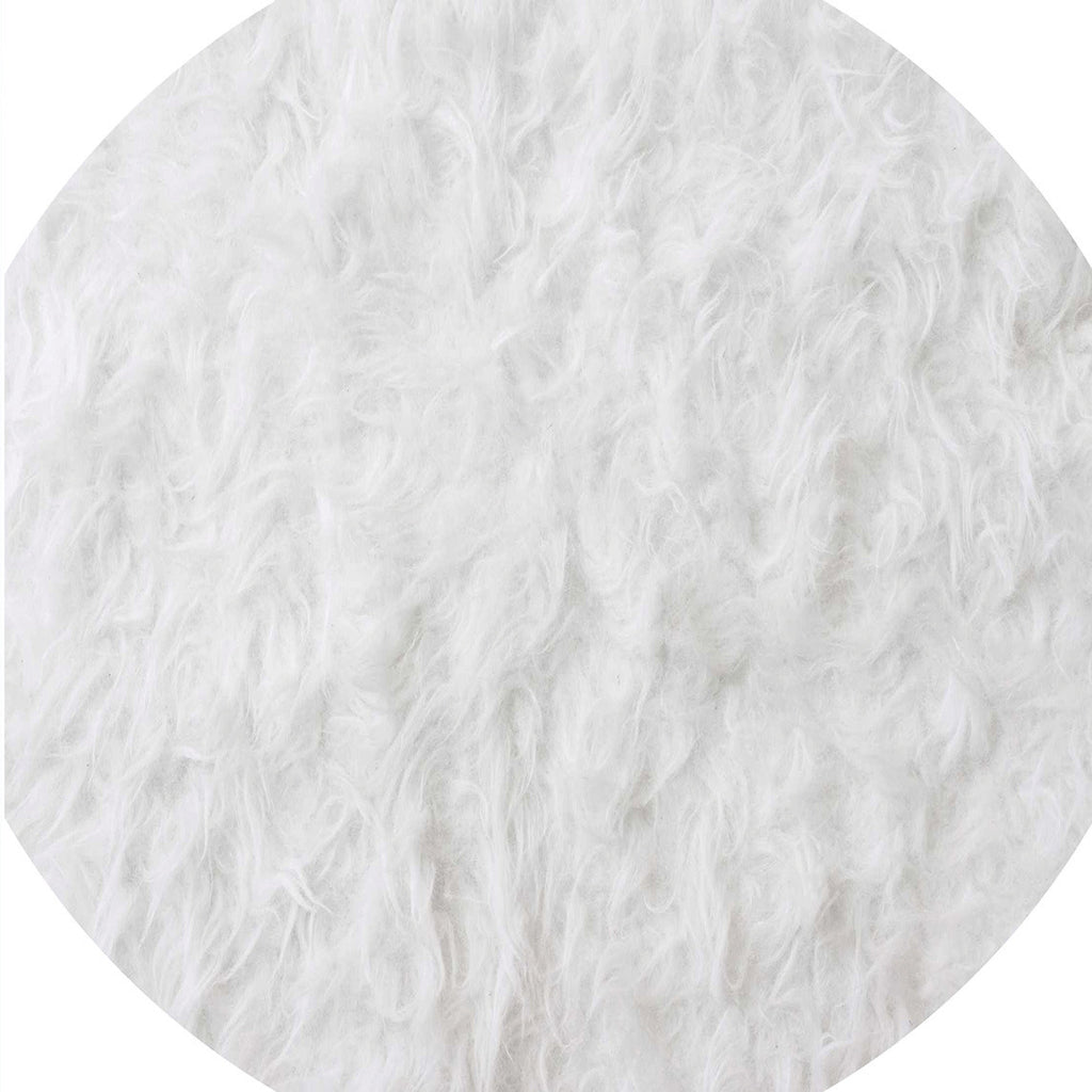 Tuff Tray Insert Snowy Fur, Create an imaginative world with this soft and versatile faux fur mat. Its open-ended design encourages children to engage in group play, promoting social development and communication. Perfectly sized for small world play, this mat can be used on the floor, units, table tops, or fits snugly into our Tuff Trays for easy clean-up. The white fur provides a realistic base for role-playing games and adds a touch of coziness to any play area. Let your child's creativity run wild with 